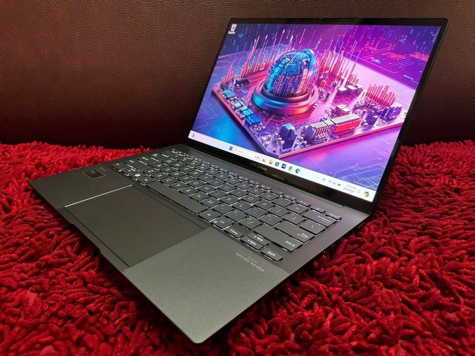 Asus Zenbook 14 OLED 32GB RAM -  Intel Core Ultra 7 - 1TB