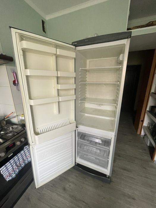 Продам холодильник