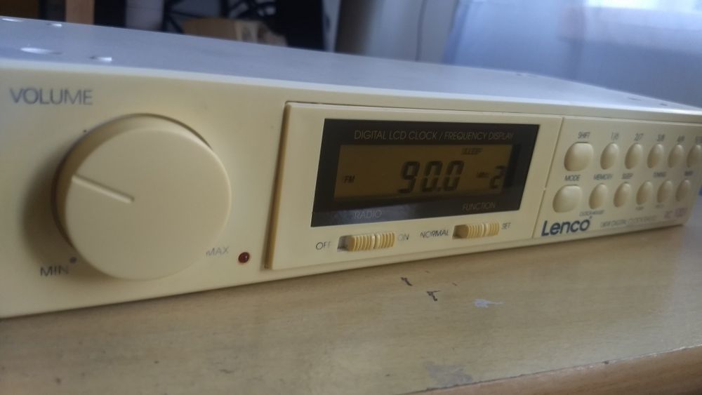 RADIO  COZINHA cor branco para bancada