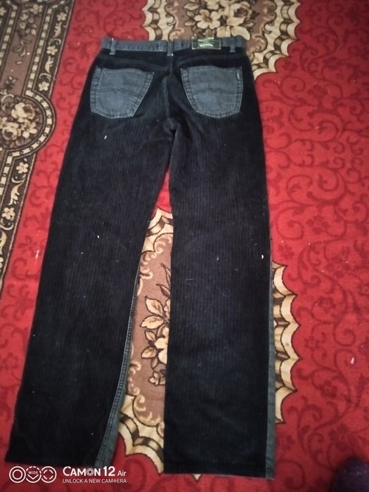 Джинсовые штаны.