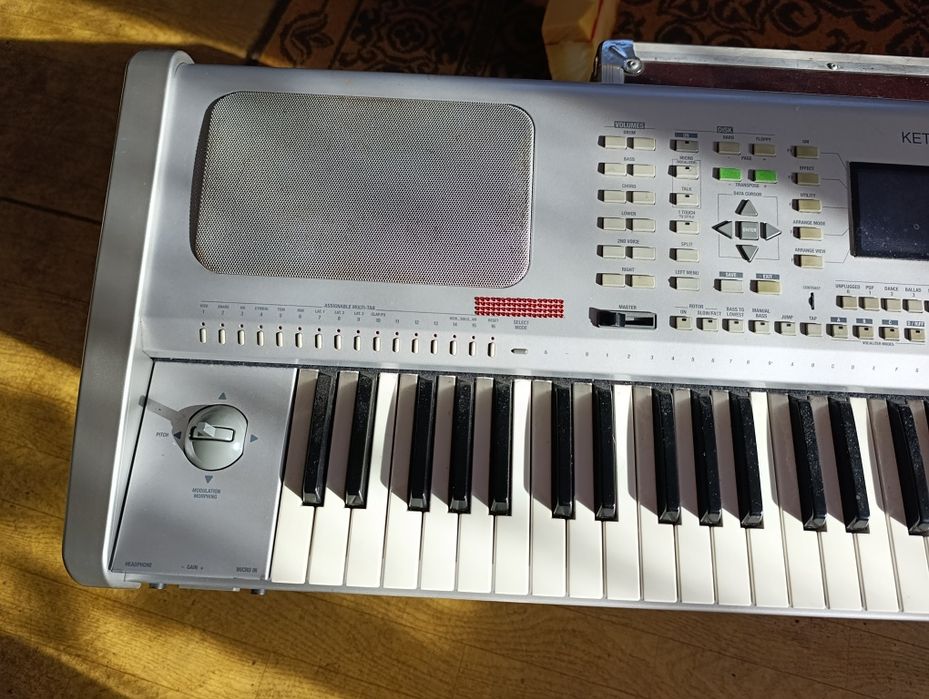 Keyboard ketron sd5
