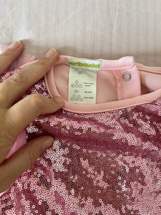Vestido de princesa Vertbaudet rosa com lantejoulas e capa 8-10 anos