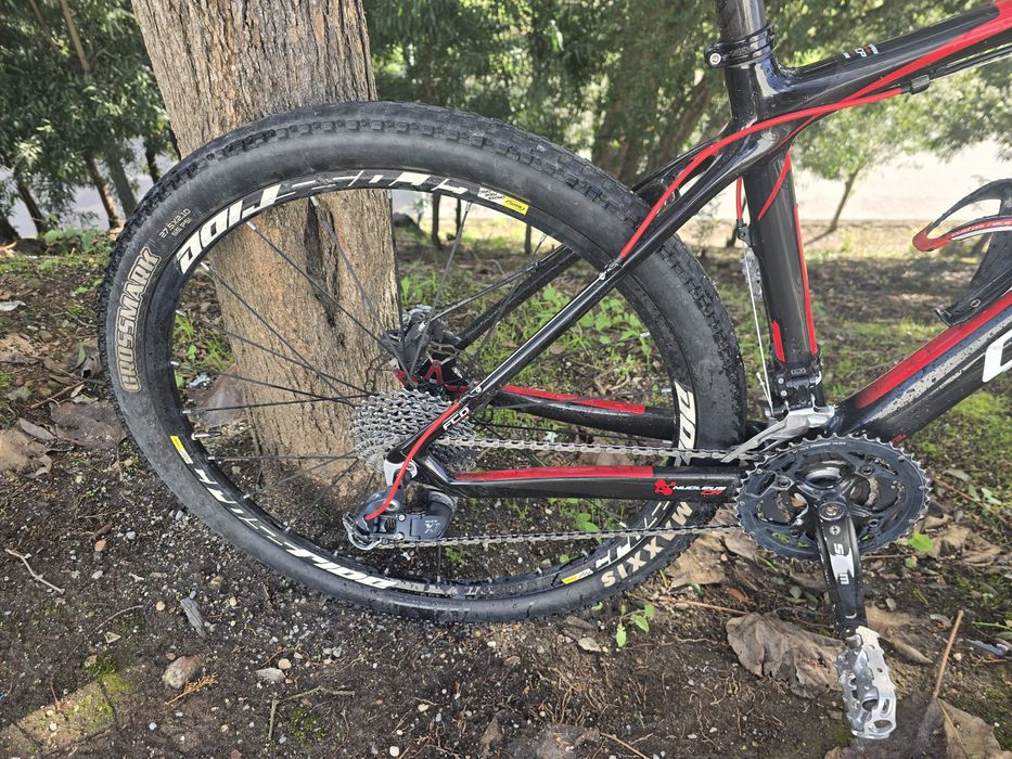 Btt carbono m 27.5 bem equipada