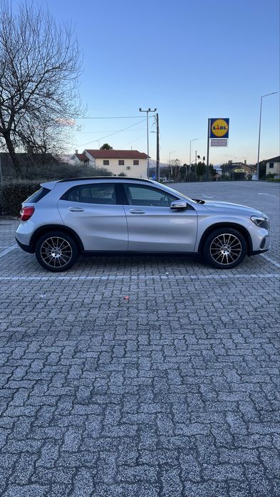 Mercedes-Benz GLA 220d  Sport 4MATIC