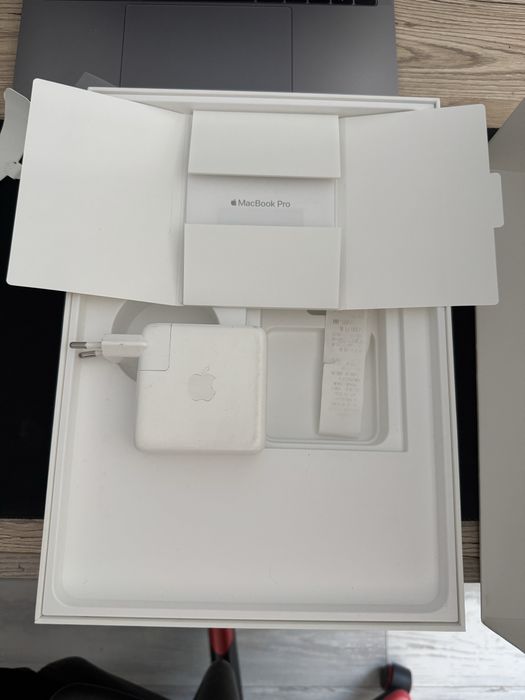 Apple MacBook Pro 13 touchbar