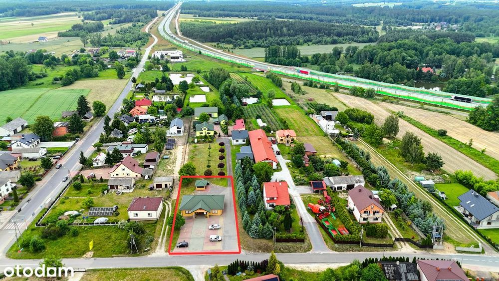 Cały budynek do wynajęcia z dużym parkingiem