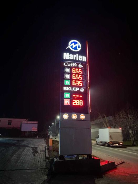Pylon cenowy stacja paliw 8 metrów plus otoki