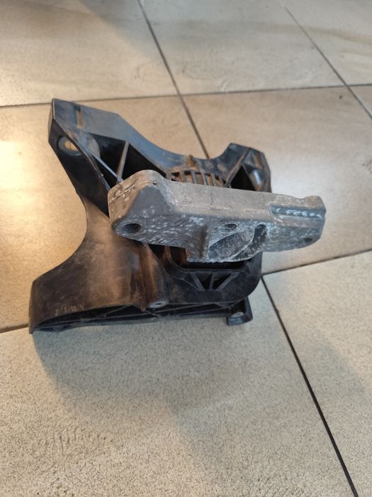 Koszyk halogena Citroen Berlingo IV