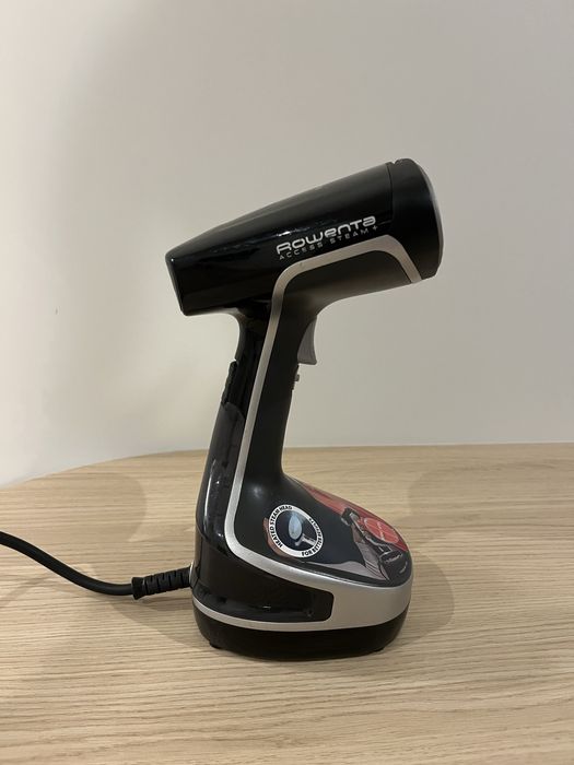 Vaporizador vertical Rowenta Access Steam+ (em excelente estado)