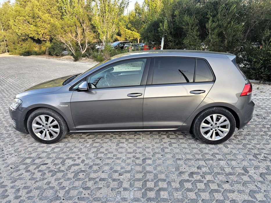 VW Golf 1.6 Tdi 110cv — photo 5