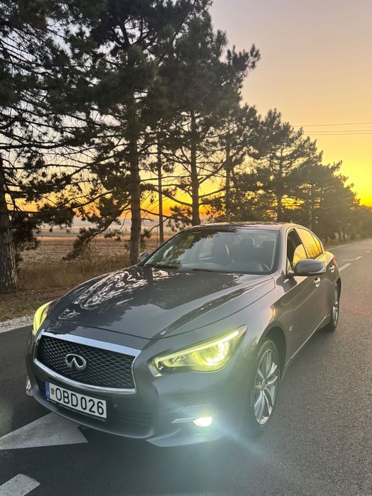 Infiniti Q50 2.2 diesel