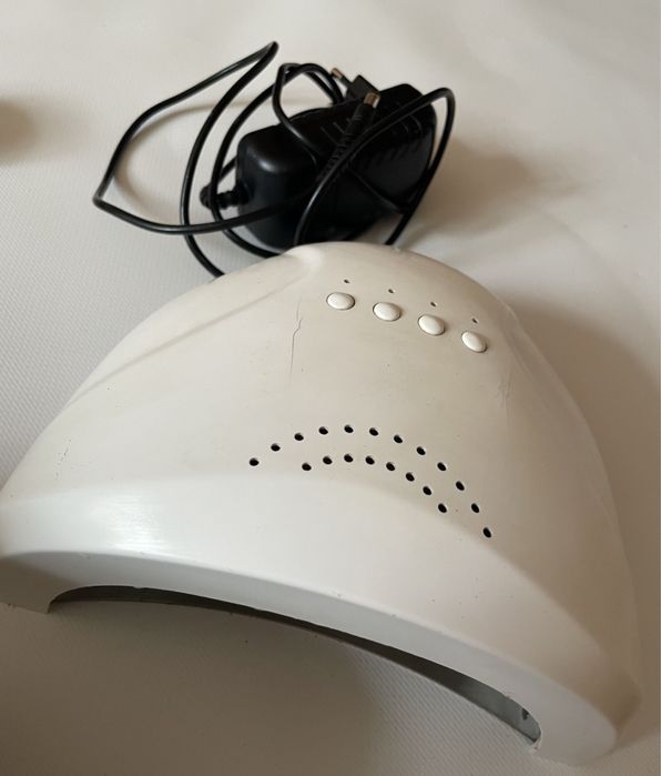 Лампа, лаки, гелі