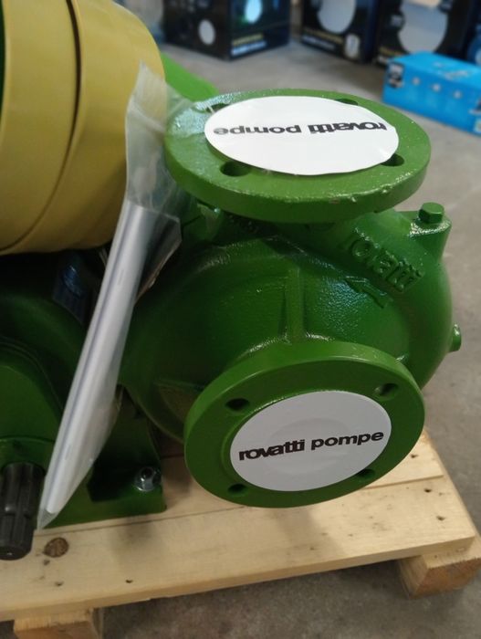 Pompa Rovatti na wałek przekaźnika mocy