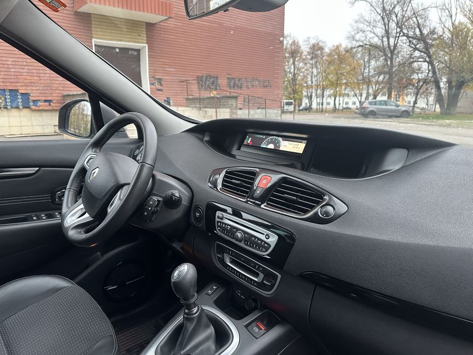 Авто renault scenic 2011 дизель 1.6