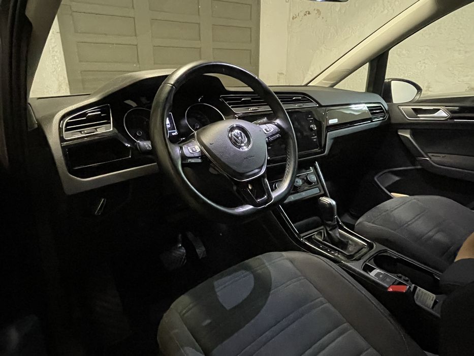 VW Touran 1.6 TDi 7 L 2018 Highline