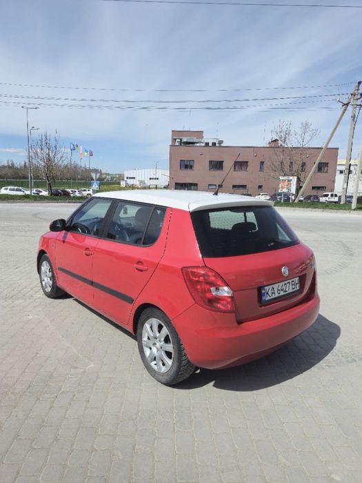 Оренда від 3 місяців авто Skoda Fabia 2010