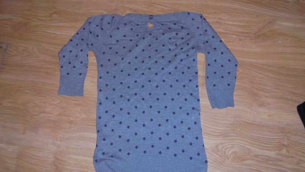 sweter reserved  r. S