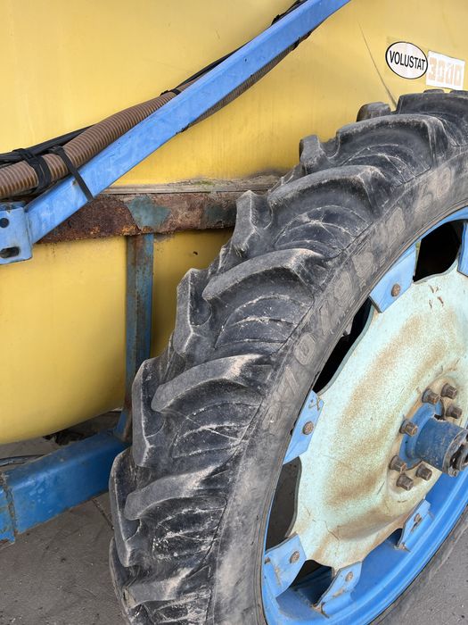 Opryskiwacz caruelle 3000l  24m komputer