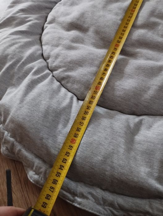 Лежанка для собак і котів