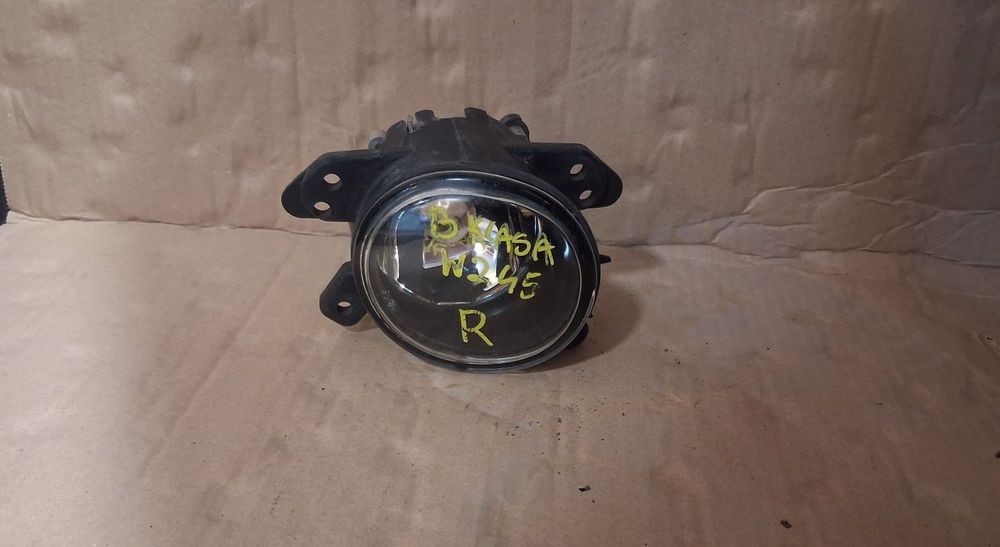 Halogen MERCEDES B klasa W245  prawy OE