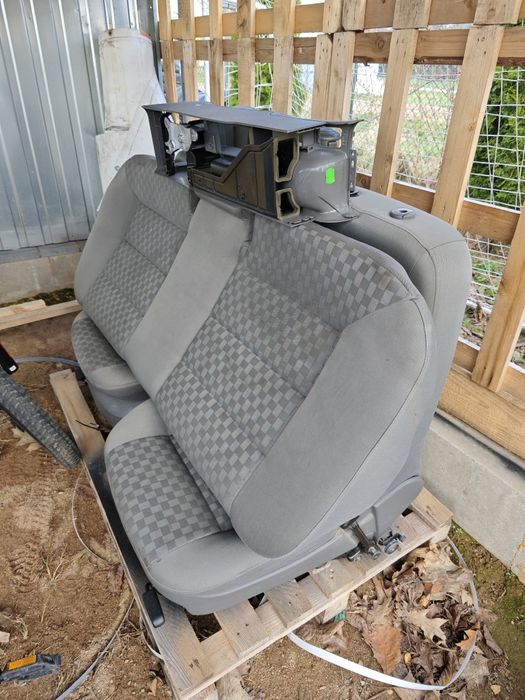 Oddam grzane stołki