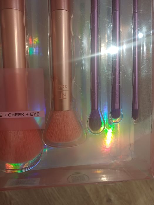 Nowy zestaw pędzli komplet Real Techniques różowy