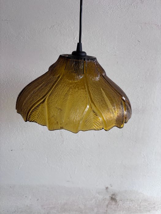 lampa wisząca retro prl miodowa