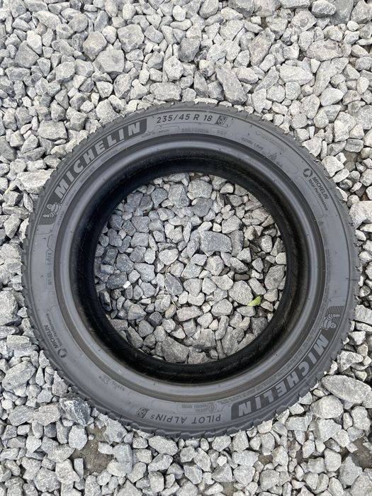 Комплект зимових шин Michelin 235/45 R18 235*45 18 Pilot Alpin 5 001824