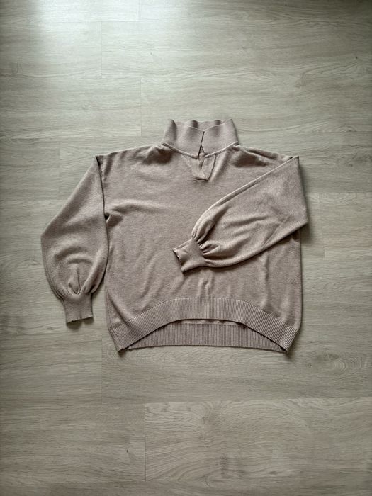 Свитер женский с воротником