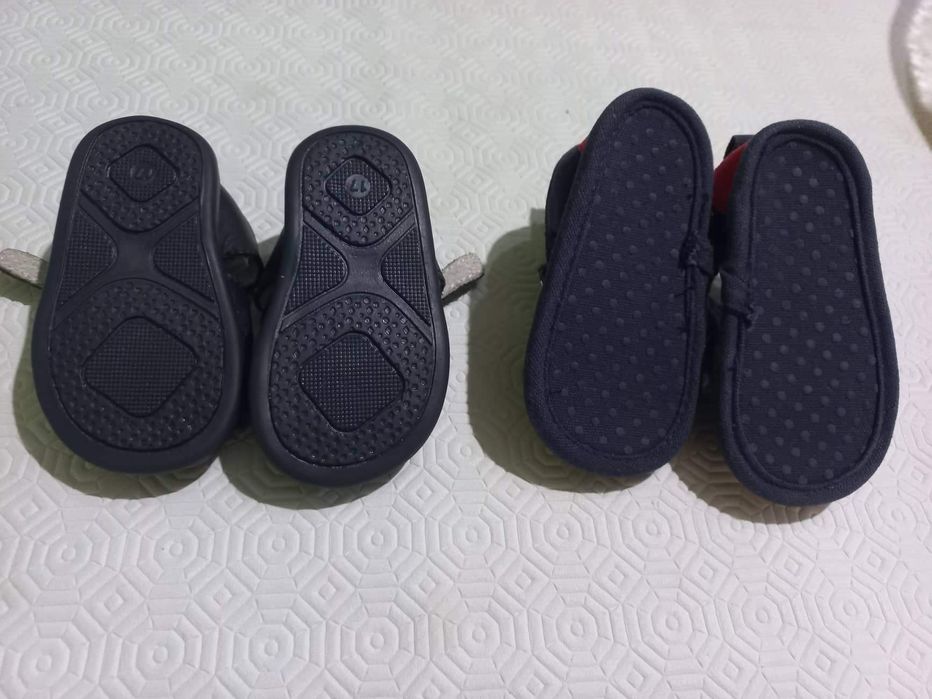 Calçado unisexo tamanho 17 cada um 3€