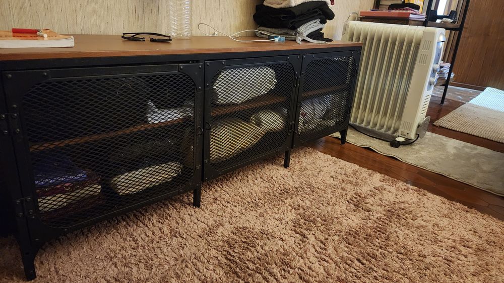 Móvel TV Ikea ferro e madeira