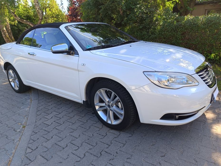 Lancia flavia cabrio (chrysler 200)