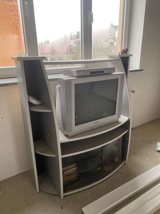 Продаю комплект телевізор із тумбочкою, можна і окремо