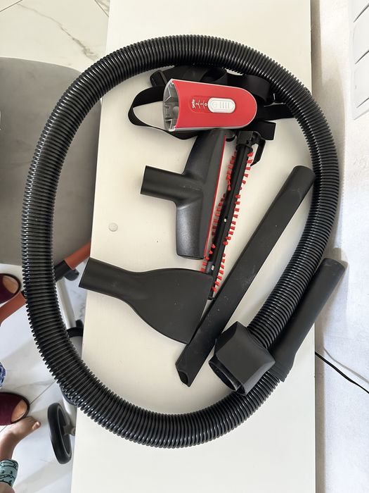 Вертикальний пилосос Bosch ProAnimal 25.2V BCH6ZOOO