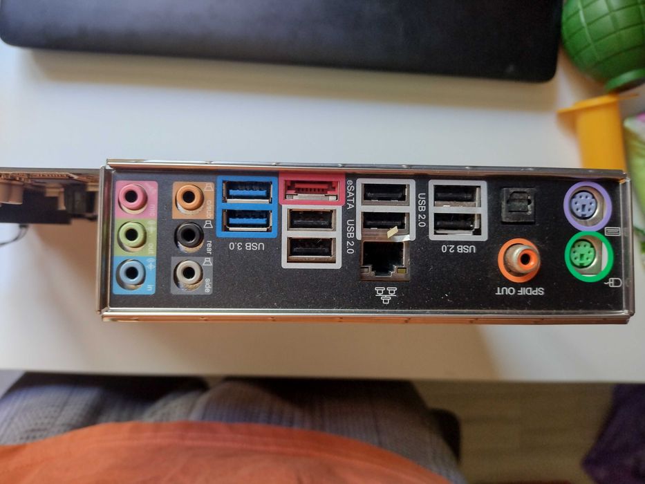 комплект ASRock 990FX + AMD FX 8320 + 16GB DDR3 RAM