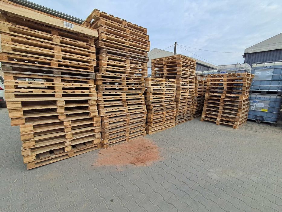 palety 120x120 i 115x115 wycięte na niskim klocku