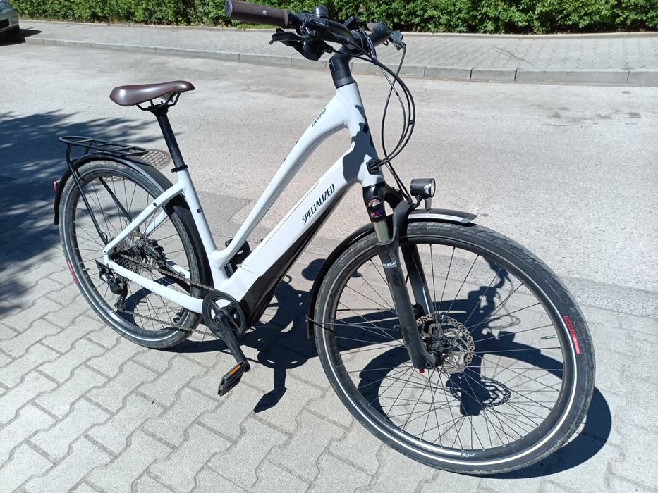 Rower elektryczny Specialized Como Eva Tr2