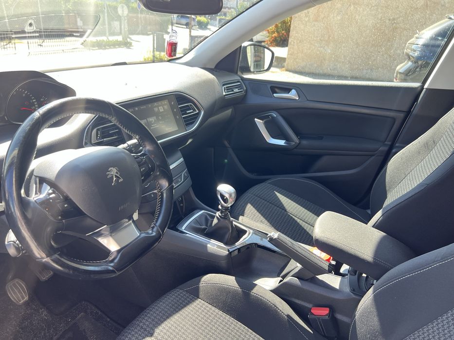 Peugeot 308 SW 1.6 Blue HDI — photo 2