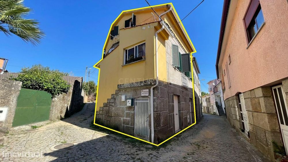 Moradia em pedra com 3 quartos em Povolide - Viseu
