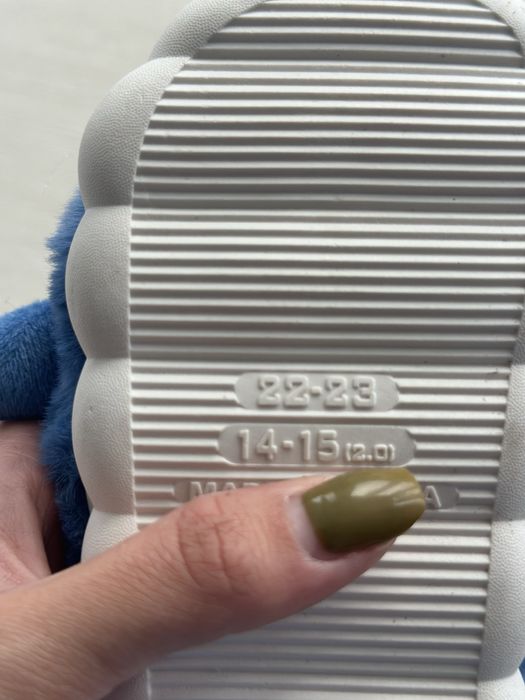 Нові , дяитячі тапочки Акули