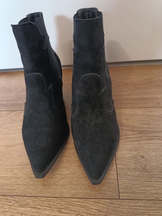 Buty damskie na obcasie