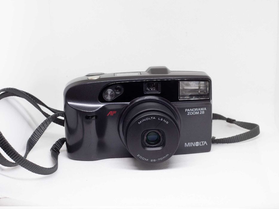 Máquina fotográfica analógica 35mm Minolta Panorama Zoom 28 + caixa