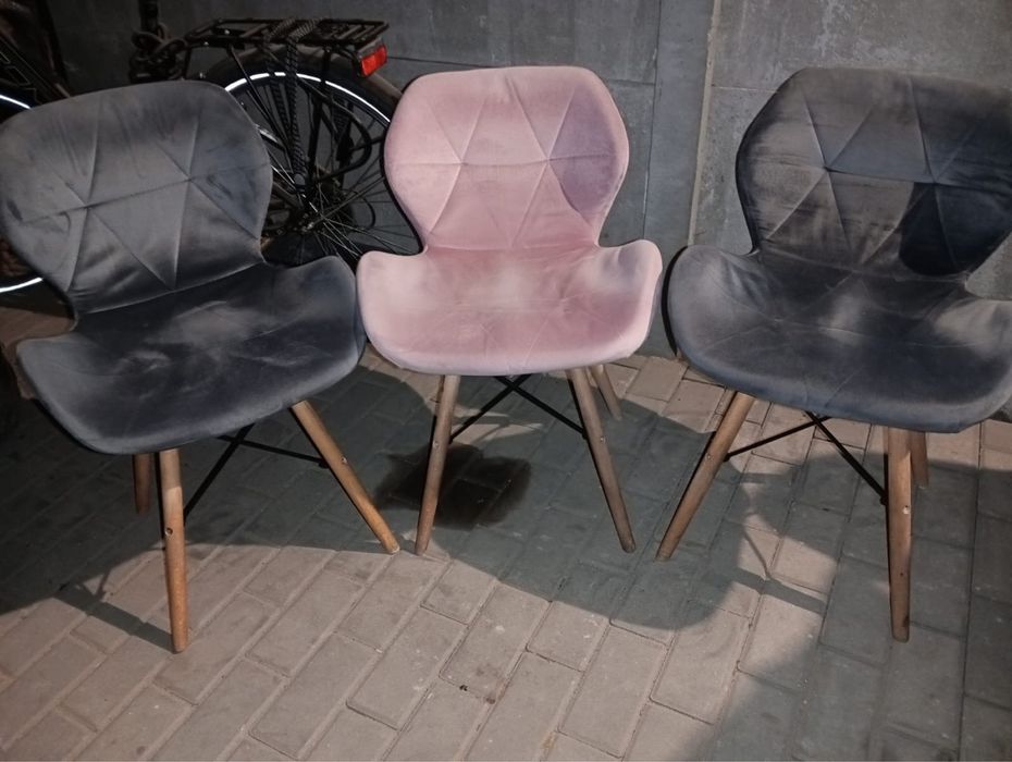 Sprzedam krzesła tapicerowane welurowe