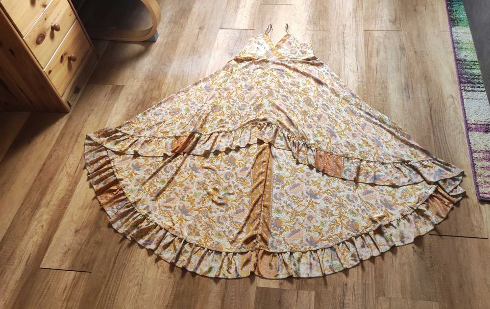 Sukienka boho Made in India asymetryczna jedwab 70% silk rybi ogon hi-low falbany