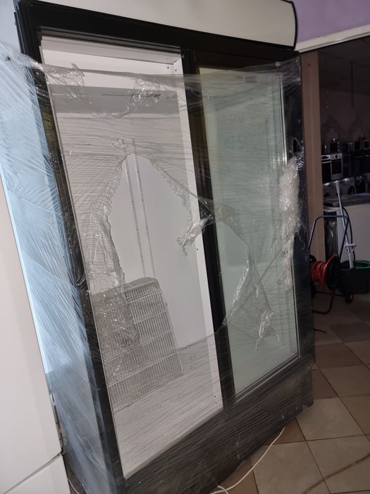 Холодильник для напитков FRIGOGLASS
