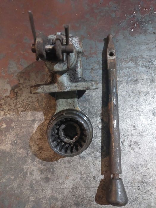 Крышка Т-150 - 151.57.064-4  корпуса насоса нш-50 в сборе шестерней