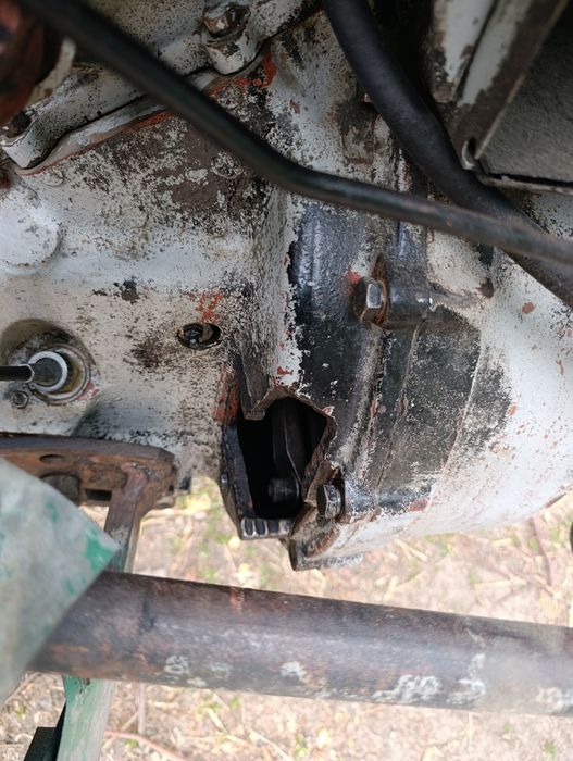 Traktor  ciągnik c330