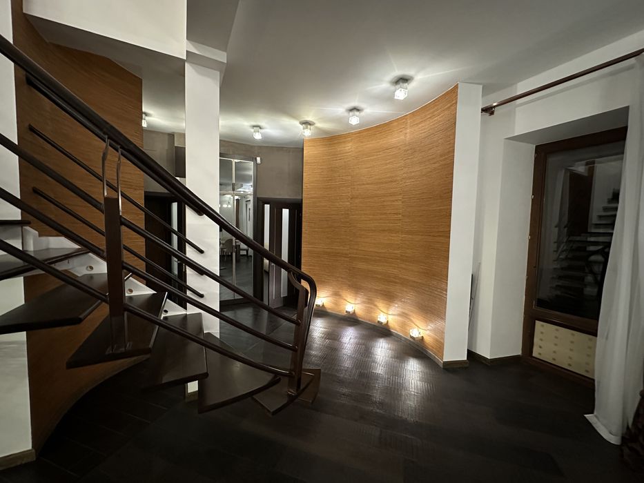 Два уровня в самом центре