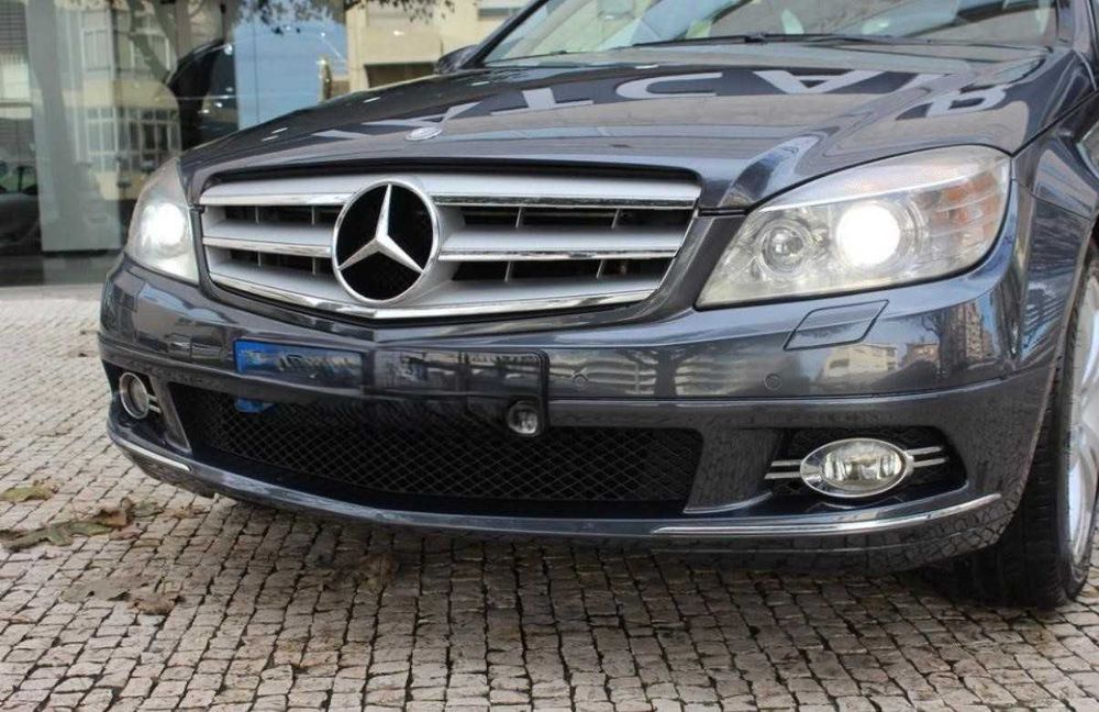 Carrinha Mercedes 220CDI Avangarde em excelente estado
