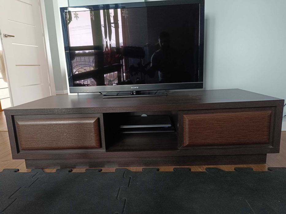 Zestaw mebli. RTV, gablota, komoda